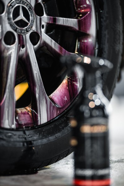 BLAST Bloody Wheel 8/10 MINIATURA